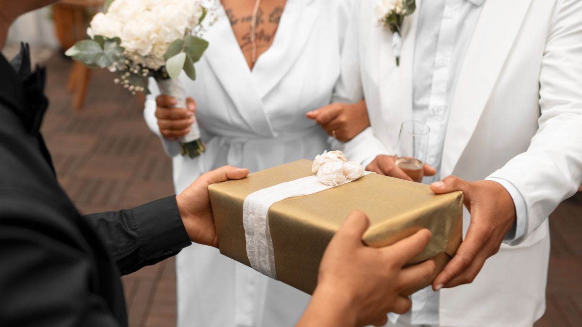 55 найкращих подарунків для молодят на весілля | Каталог 55 найкращих подарунків для молодят на весілля | Каталог